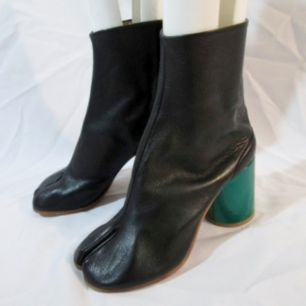 NEW MAISON MARTIN MARGIELA Split Toe Tabi Bootie